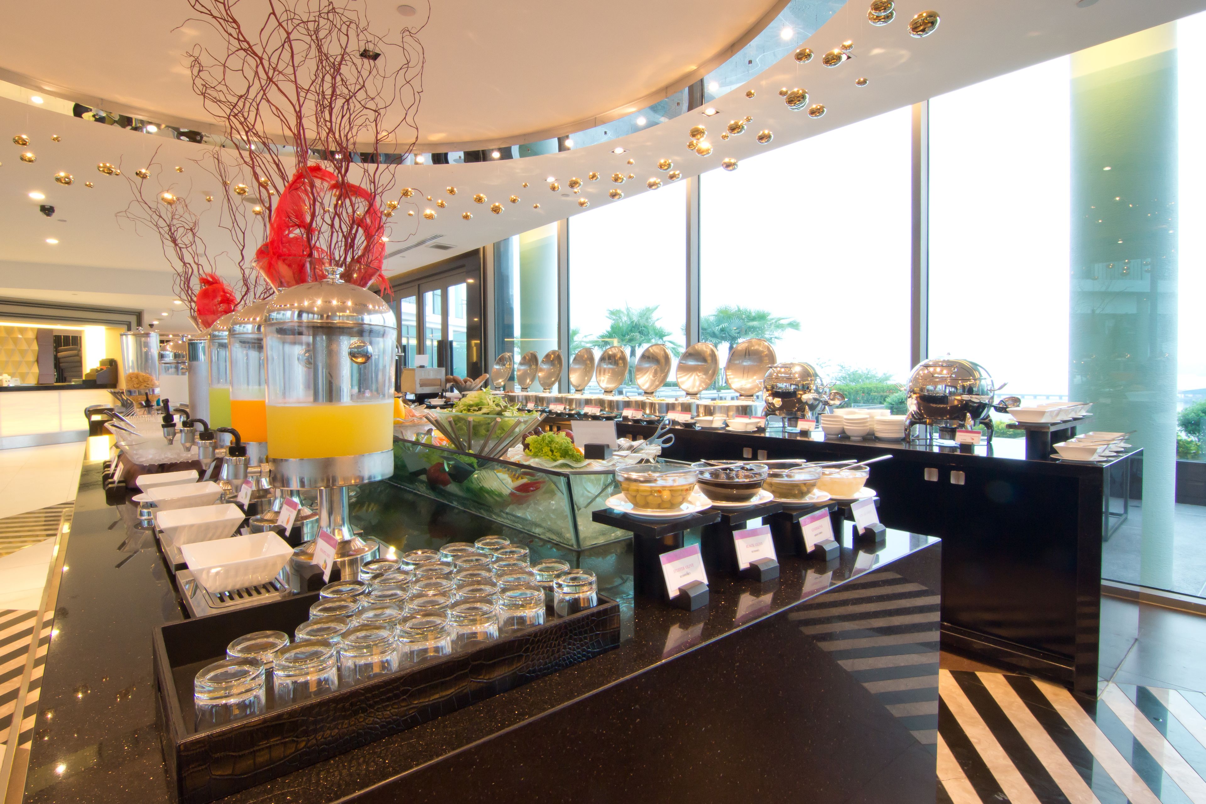 daily buffet breakfast (thb 708 per person)