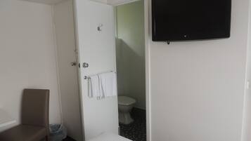 Economy Room, 1 Queen Bed, Non Smoking | Bathroom | Shower, eco-friendly toiletries, hair dryer, towels