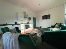 Standard Apartment, Private Bathroom | Lounge