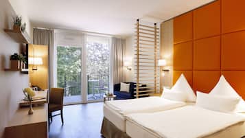 Deluxe Double Room | In-room safe, desk, free WiFi, bed sheets