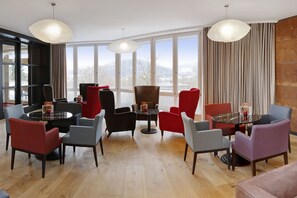 2 quầy bar/khu lounge 