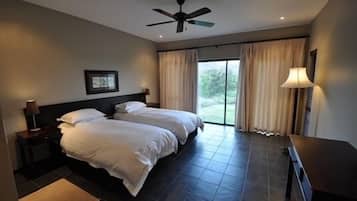 Villa (6 Bedrooms) | Ropa de cama de alta calidad y wifi gratis