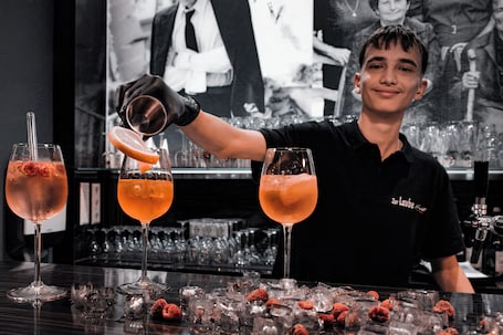 Lunch and dinner served, Italian cuisine