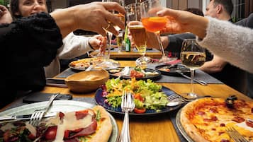 Lunch and dinner served, Italian cuisine