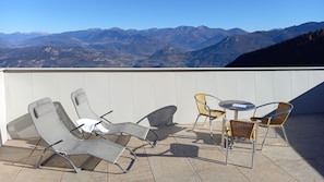 Suite, Terraza, vista a la montaña | Terraza o patio