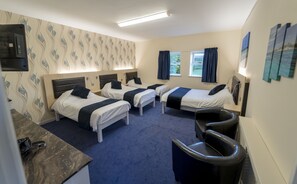 Family Room | Individually decorated, desk, iron/ironing board, cribs/infant beds - The Mill Forge (Lockerbie)