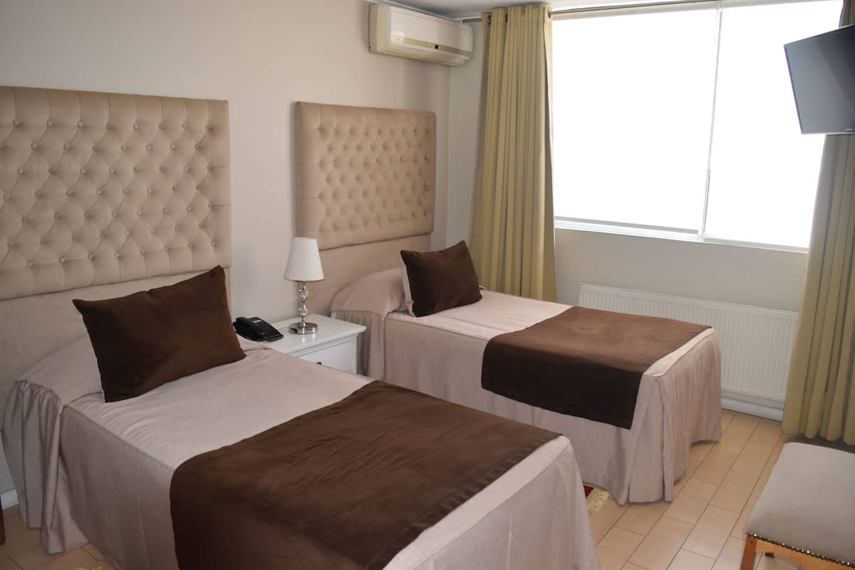 Twin Room | In-room safe, free WiFi