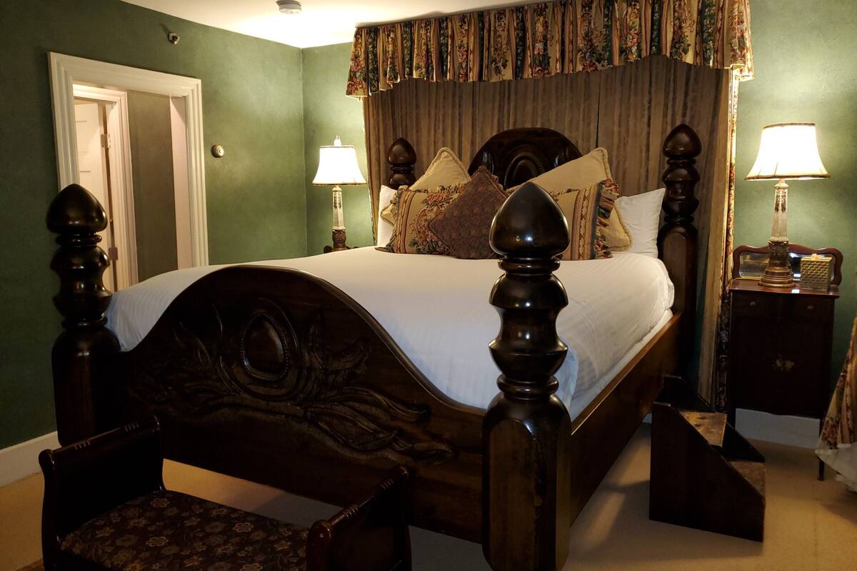 Superior Room | Frette Italian sheets, premium bedding, minibar (some free items)