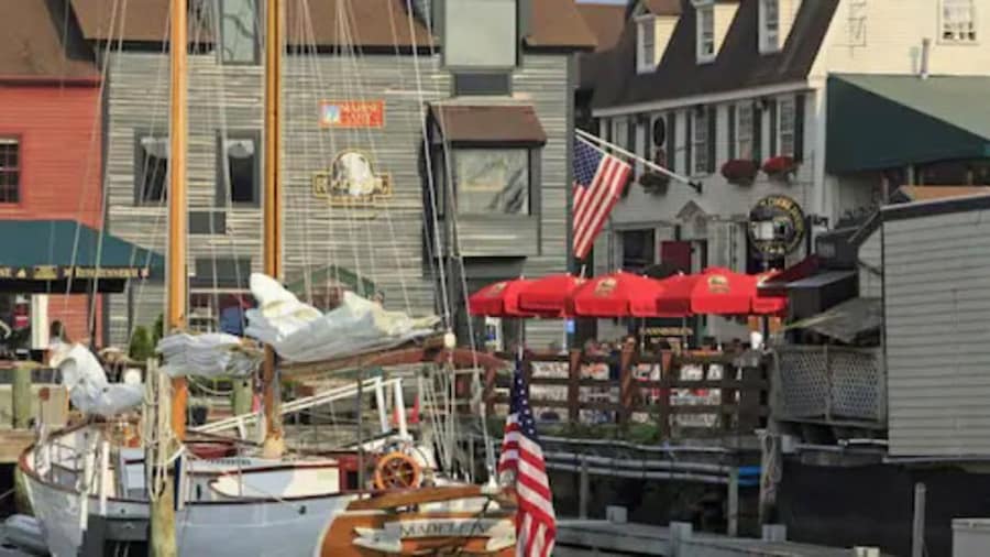 Admiral Farragut Inn