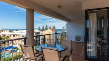 1 Bedroom Partial Ocean View Apartment | Balcony