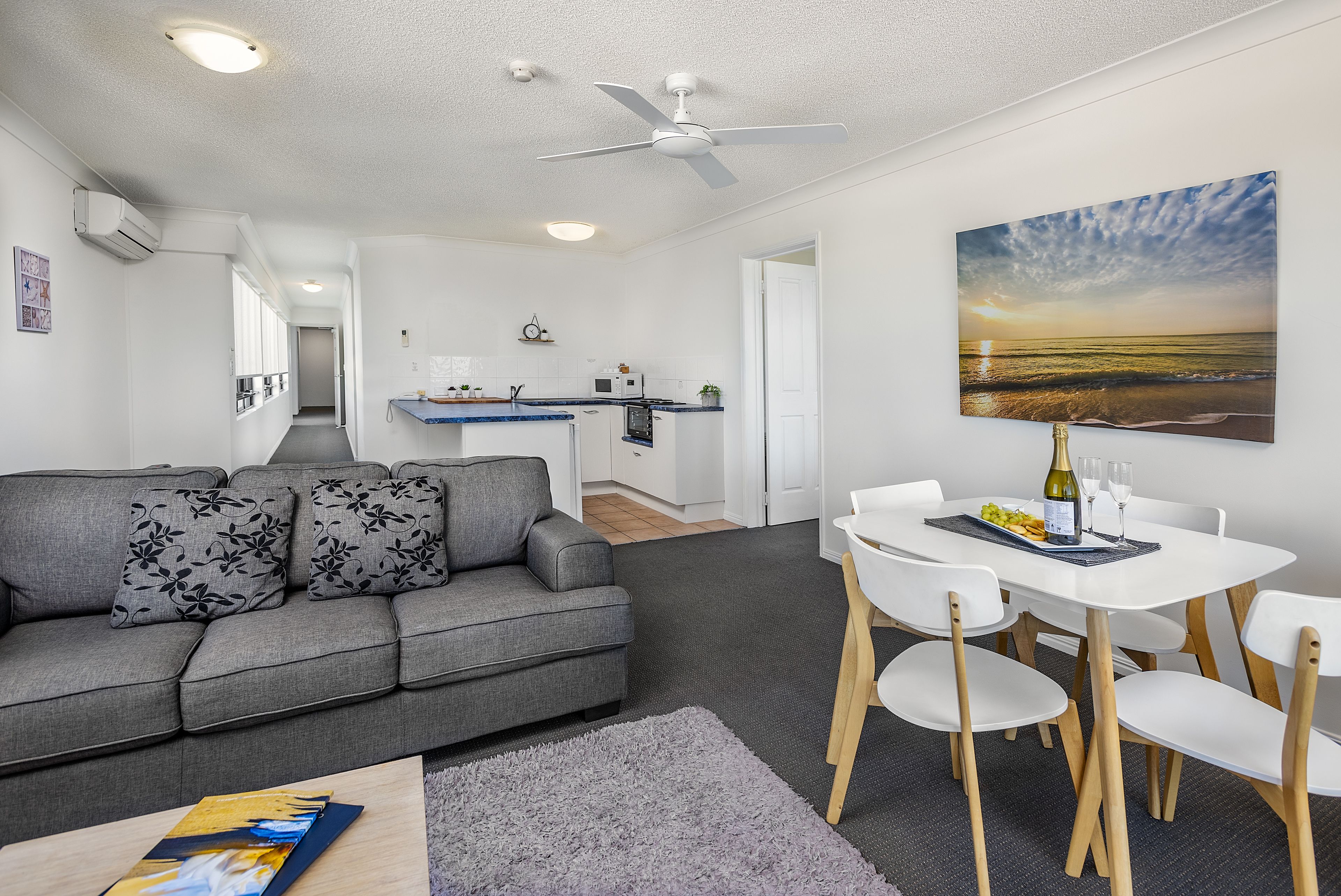 Top Floor One Bedroom Oceanview Apartment | 전용 주방