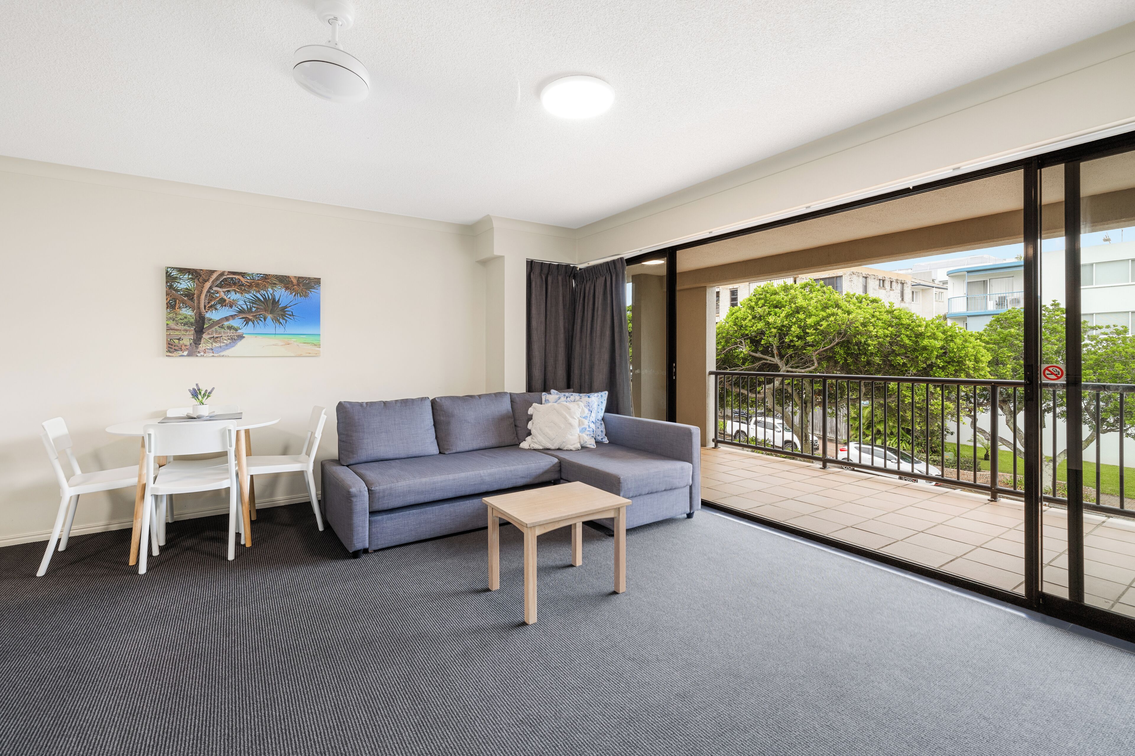 Large One Bedroom Apartment - Beachside Plus | Living area