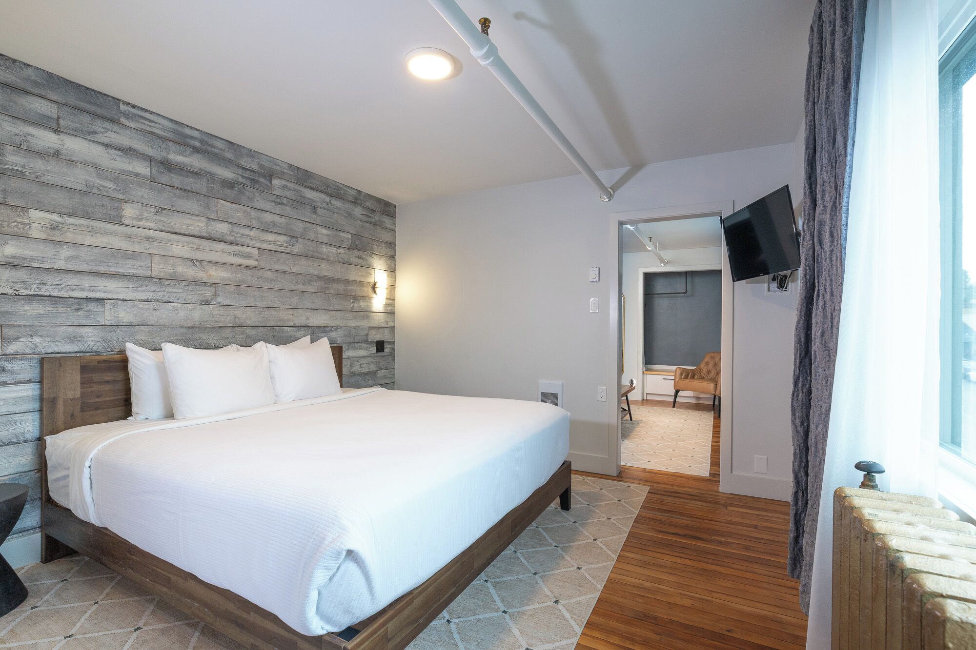 Wifi gratis y ropa de cama 