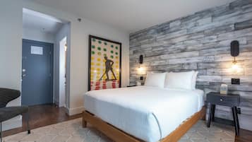 Basic Room, 1 Queen Bed | WiFi (free), bed sheets