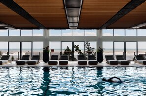 Indoor pool, seasonal outdoor pool, sun loungers - Gurney's Montauk Resort & Seawater Spa (Montauk)