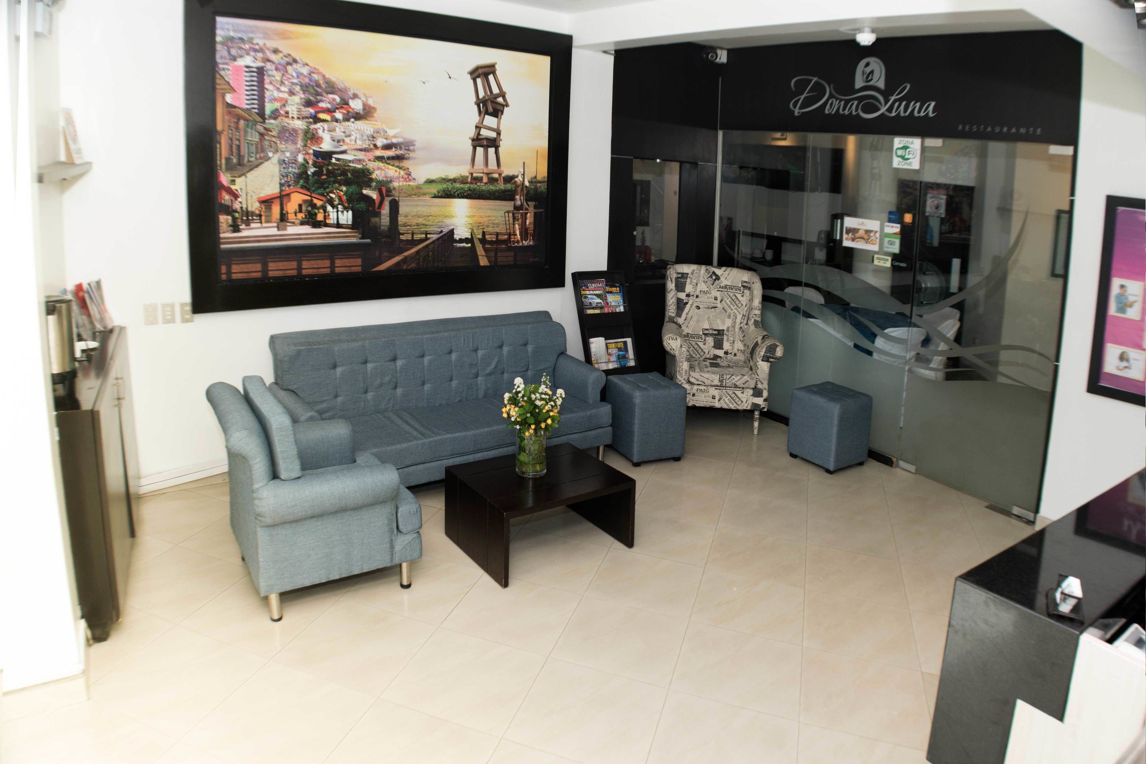 Foto - Hotel Castell - Cerca Del Aeropuerto