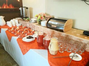 Breakfast and dinner served - Hotel de Alborada (Guayaquil)