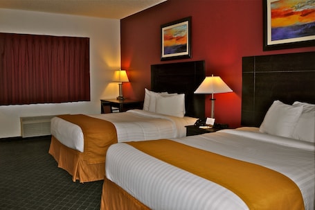 Room, 2 Queen Beds. Landmark Inn Fort Irwin