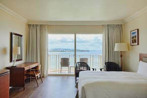 Zimmersafe, Schreibtisch, Bügeleisen/Bügelbrett, kostenloses WLAN