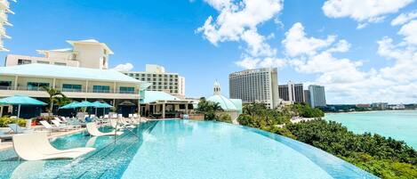 2 outdoor pools, pool cabanas (surcharge)