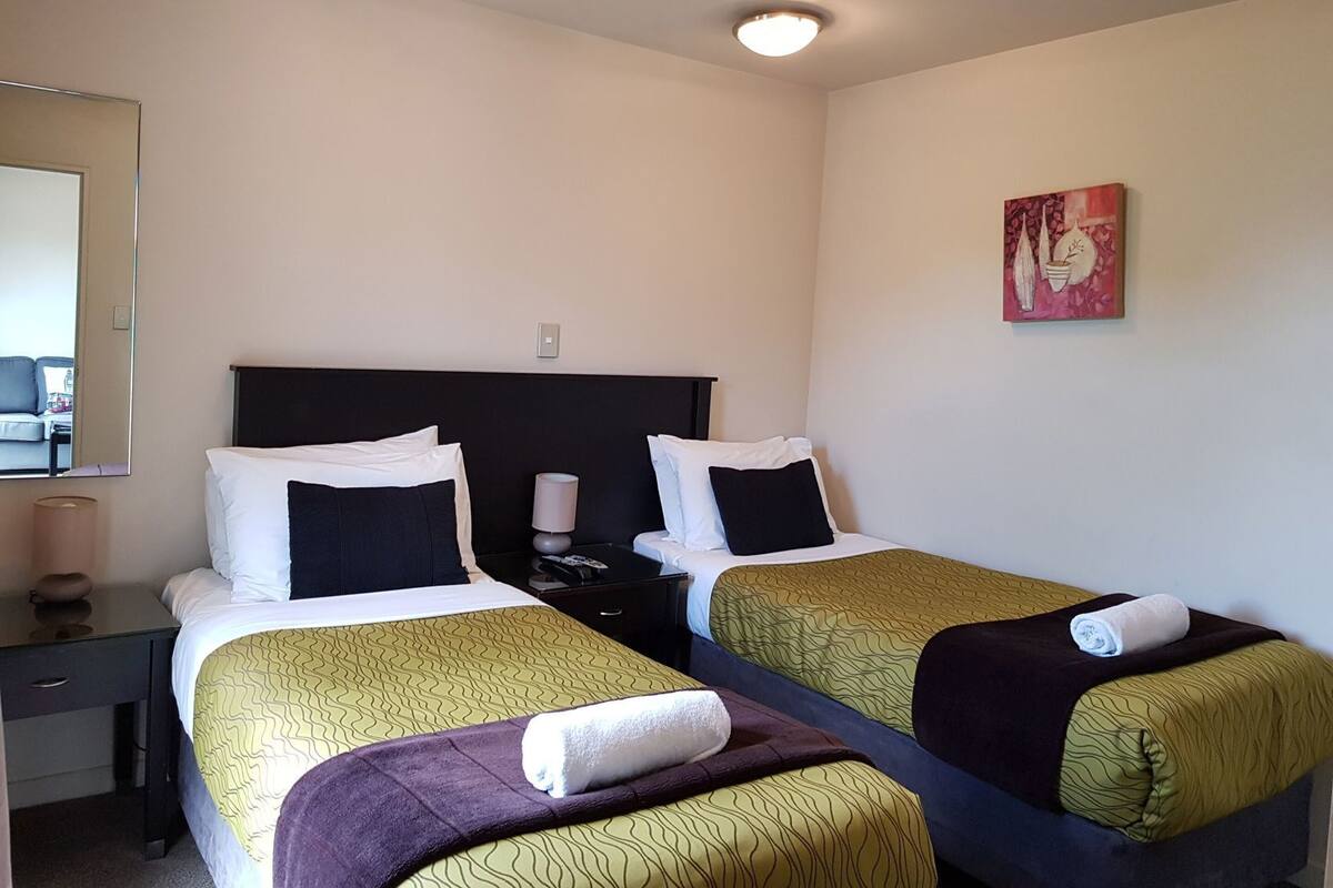 遮光窗帘、隔音、熨斗/熨衣板、婴儿床