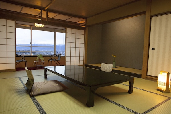 Traditional Room with Mt. Fuji View | Premium bedding, minibar, in-room safe, desk