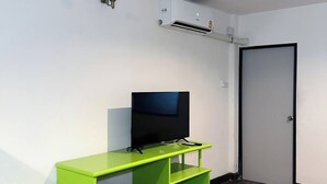 Superior Cabin Room | Hypo-allergenic bedding available, in-room safe, cribs (free) - Windmill Resort Hotel (Pattaya)