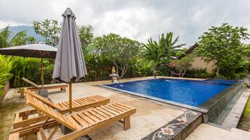Outdoor pool, sun loungers