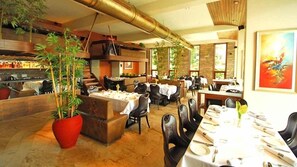 Café da manhã, almoço e jantar