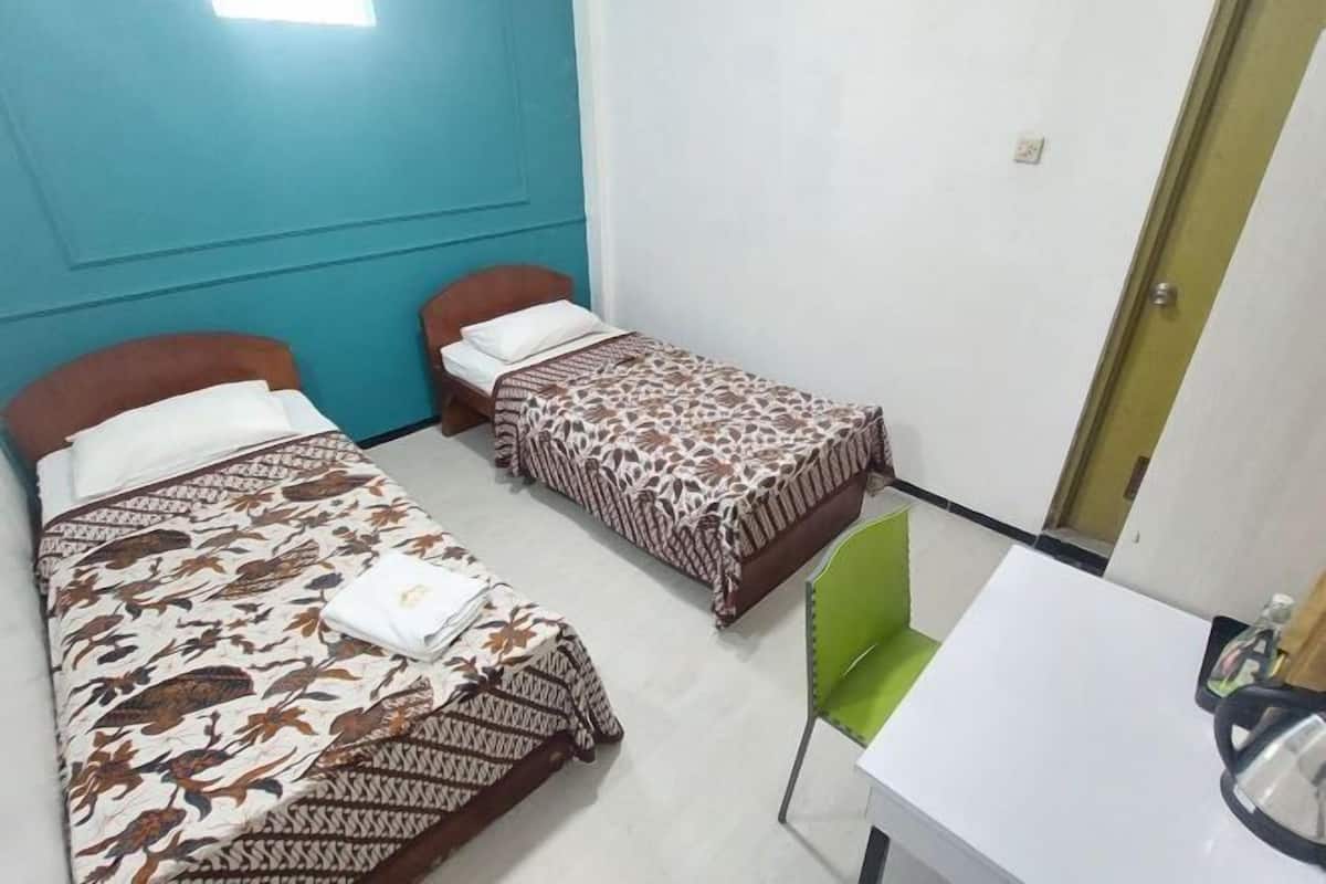 Rollaway beds, free WiFi