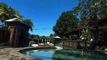 Utomhuspool