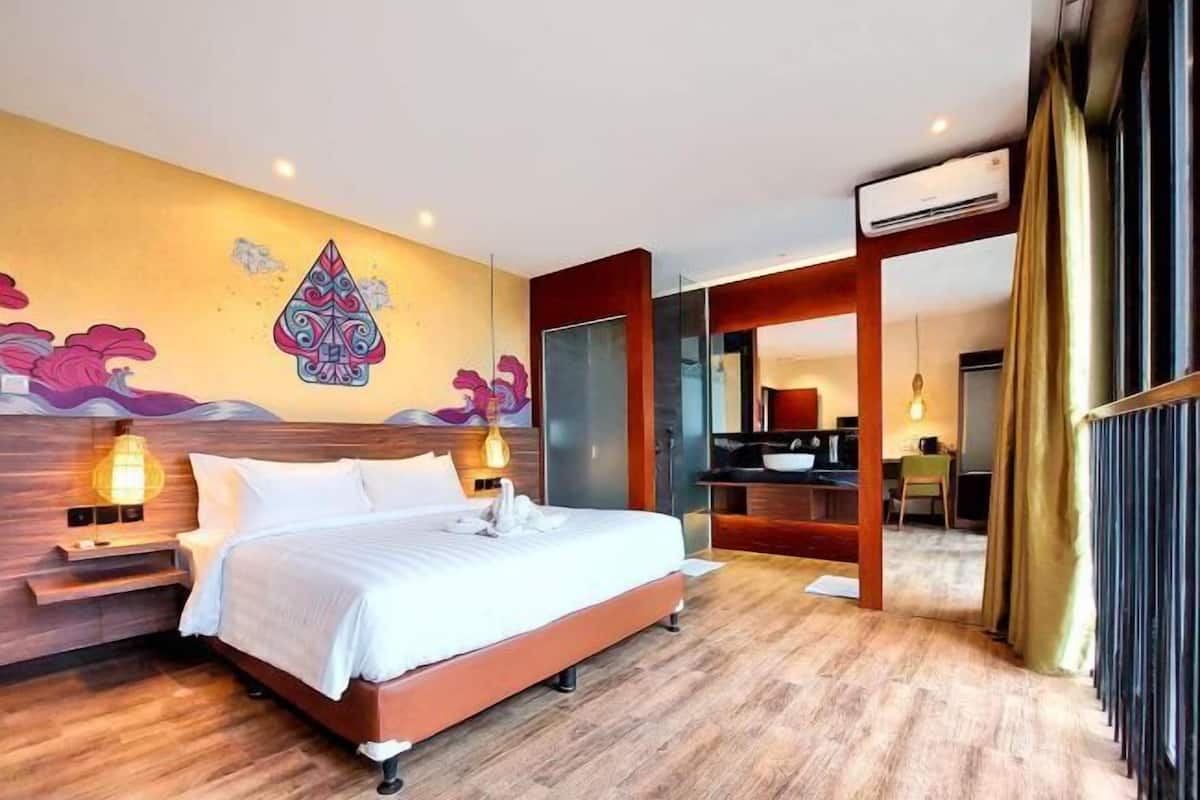 1 bedroom, in-room safe, desk, laptop workspace