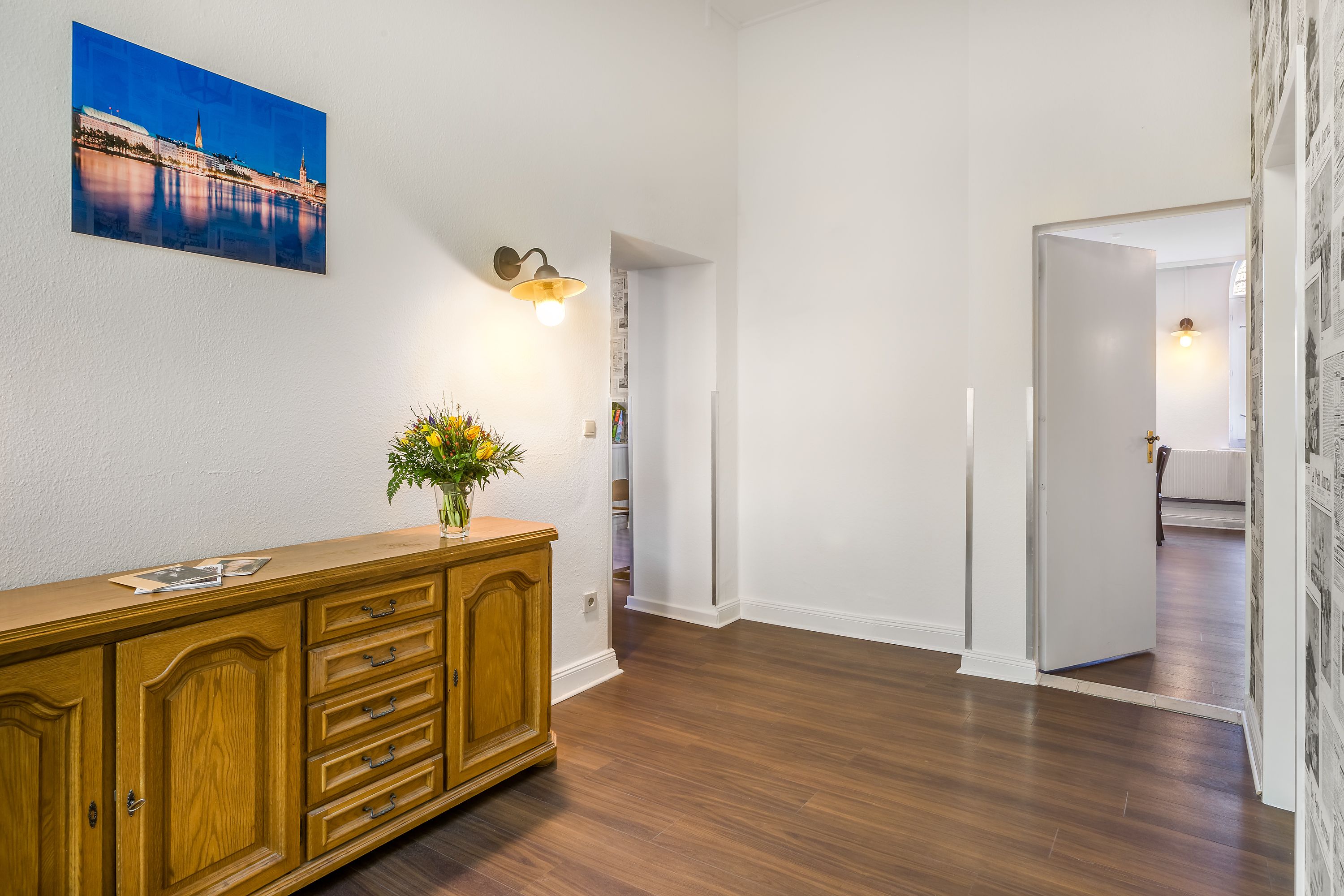 Photo - Signature Hotel Astoria