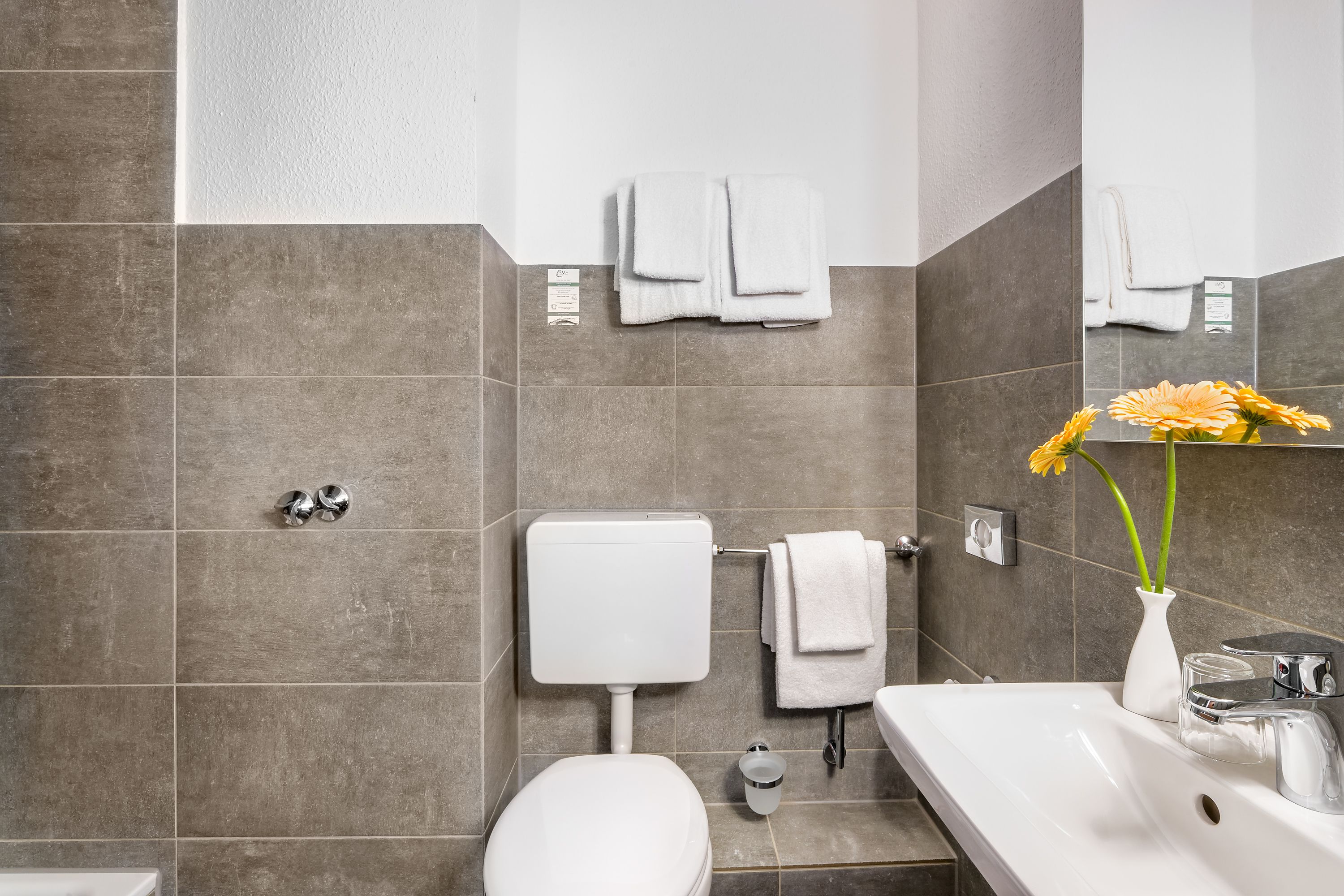 Photo - Signature Hotel Astoria