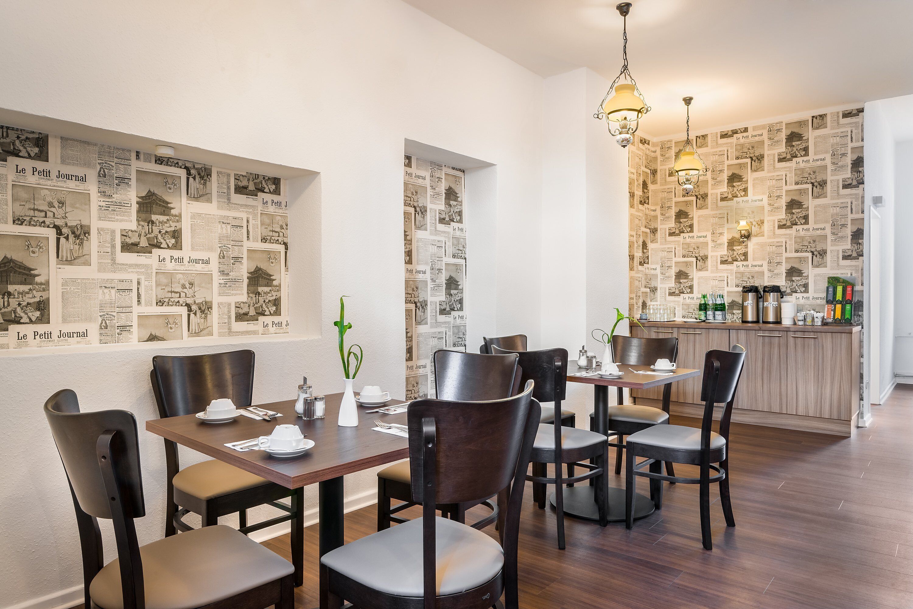 Photo - Signature Hotel Astoria