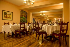 2 restaurants, lunch served - El Cabildo Hotel Arequipa (Arequipa)