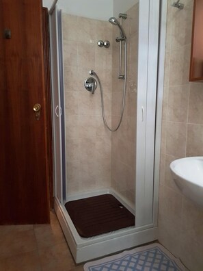 Bidet, towels - Hotel San Geminiano (Modena)