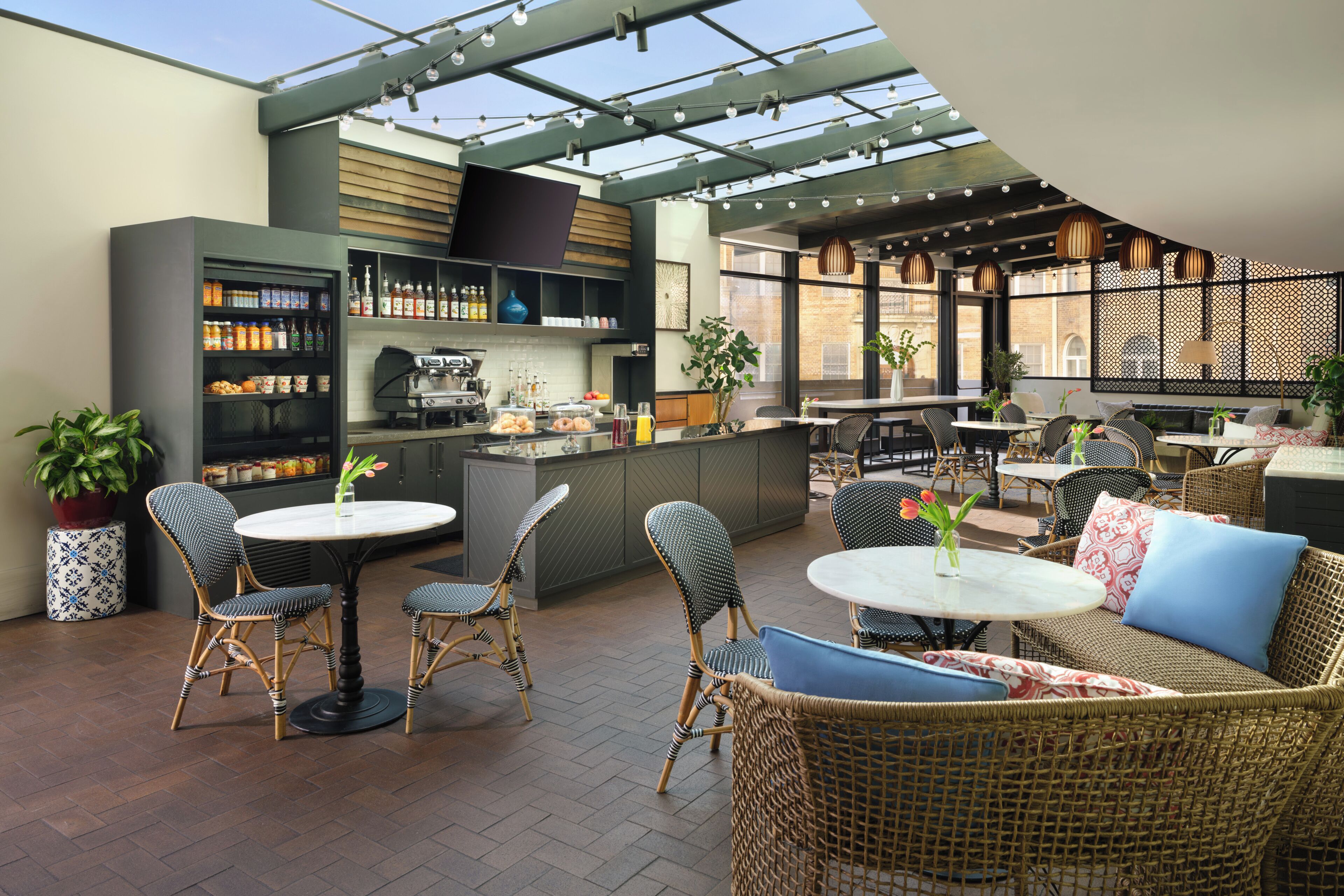 Dinner served, American cuisine