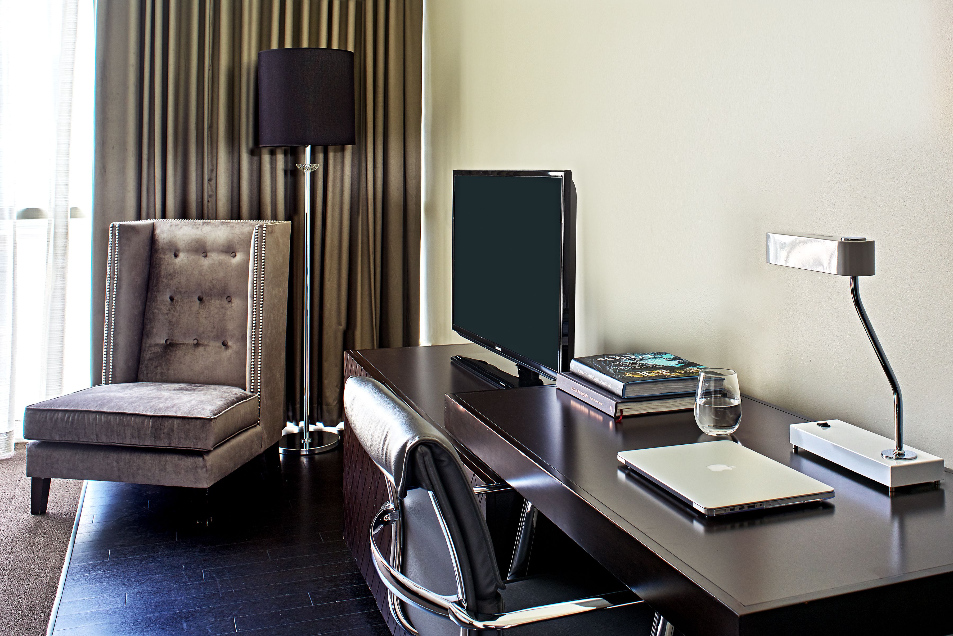 1 bedroom, egyptian cotton sheets, premium bedding, down duvets