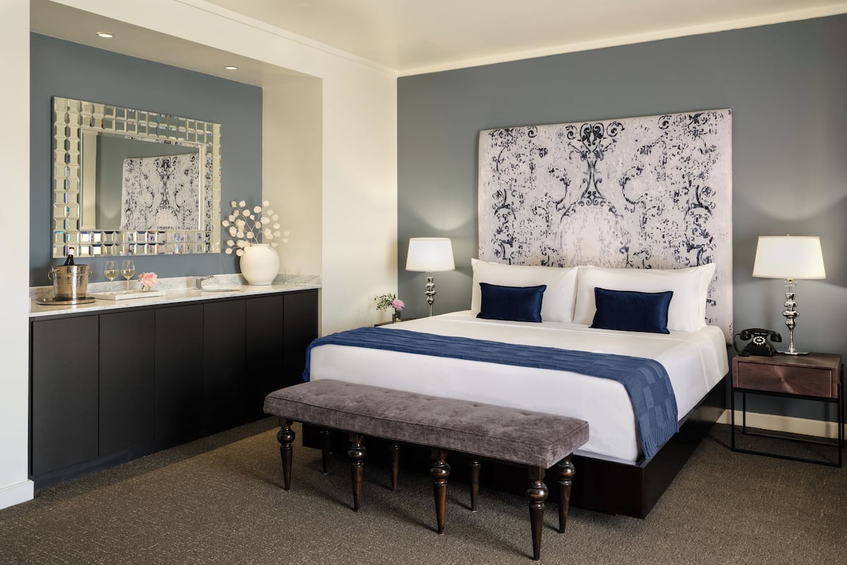 Egyptian cotton sheets, premium bedding, down comforters