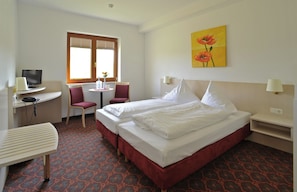 Bureau, rideaux occultants, chambres insonorisées, Wi-Fi gratuit