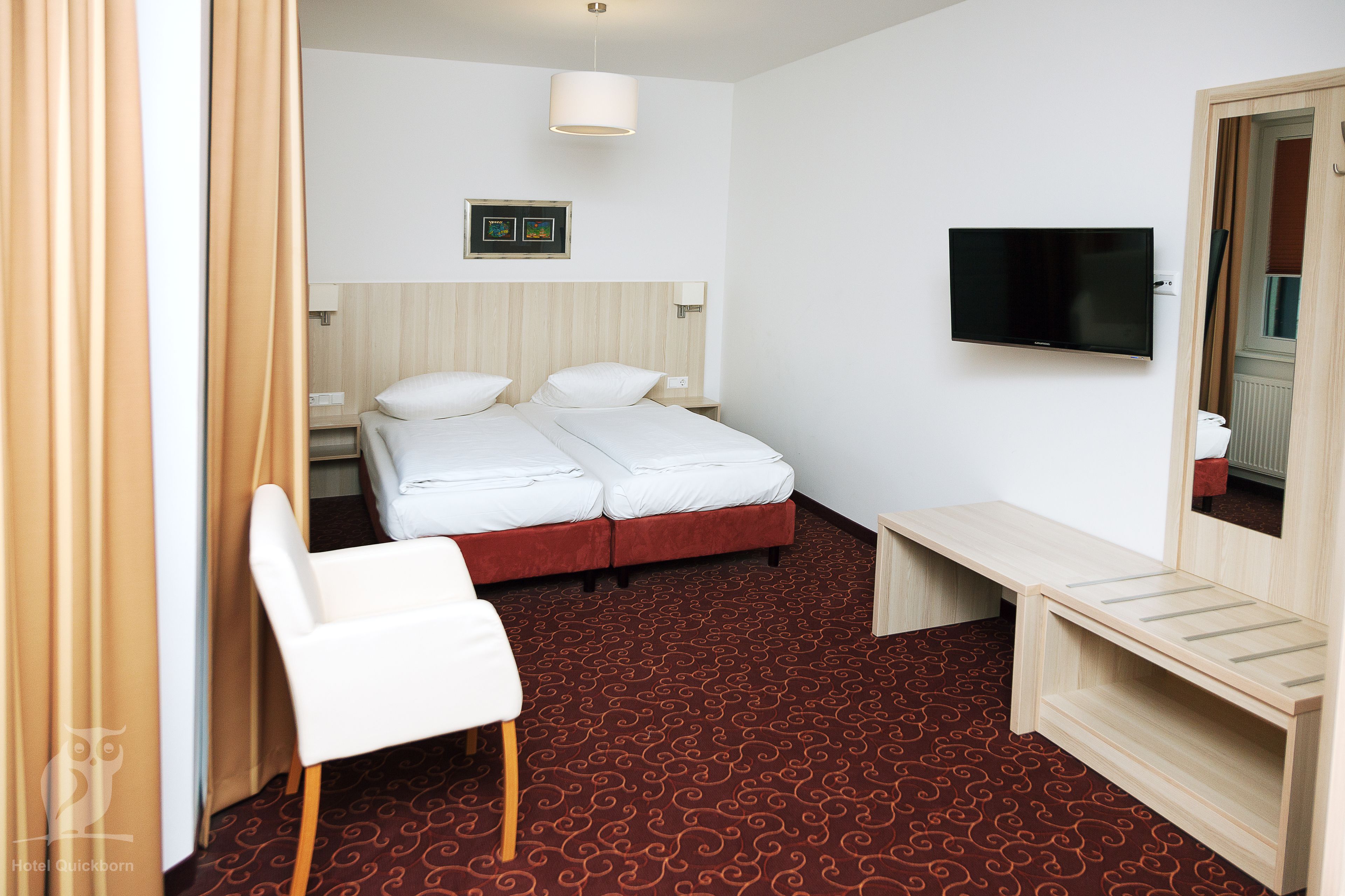 desk, blackout curtains, soundproofing, free wifi