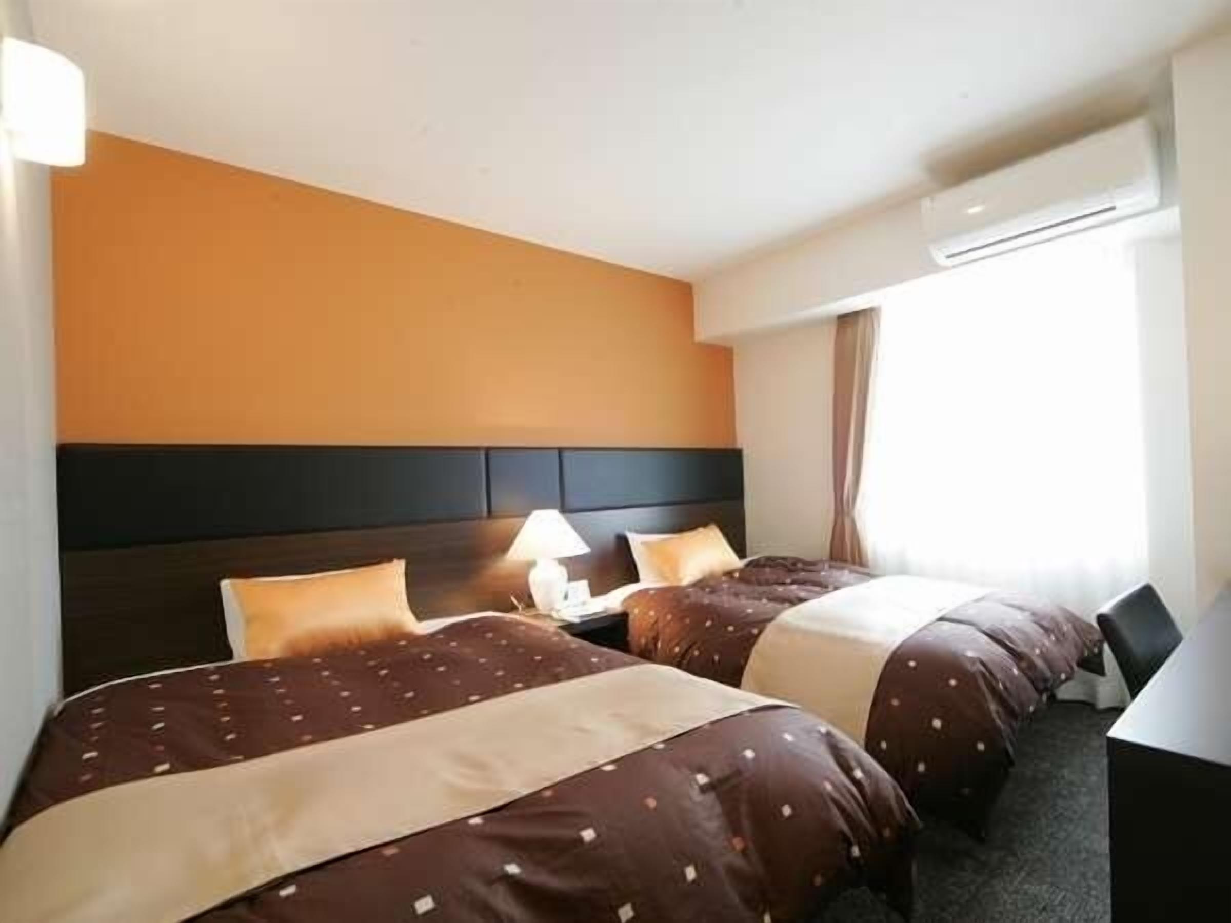 down duvets, in-room safe, desk, soundproofing