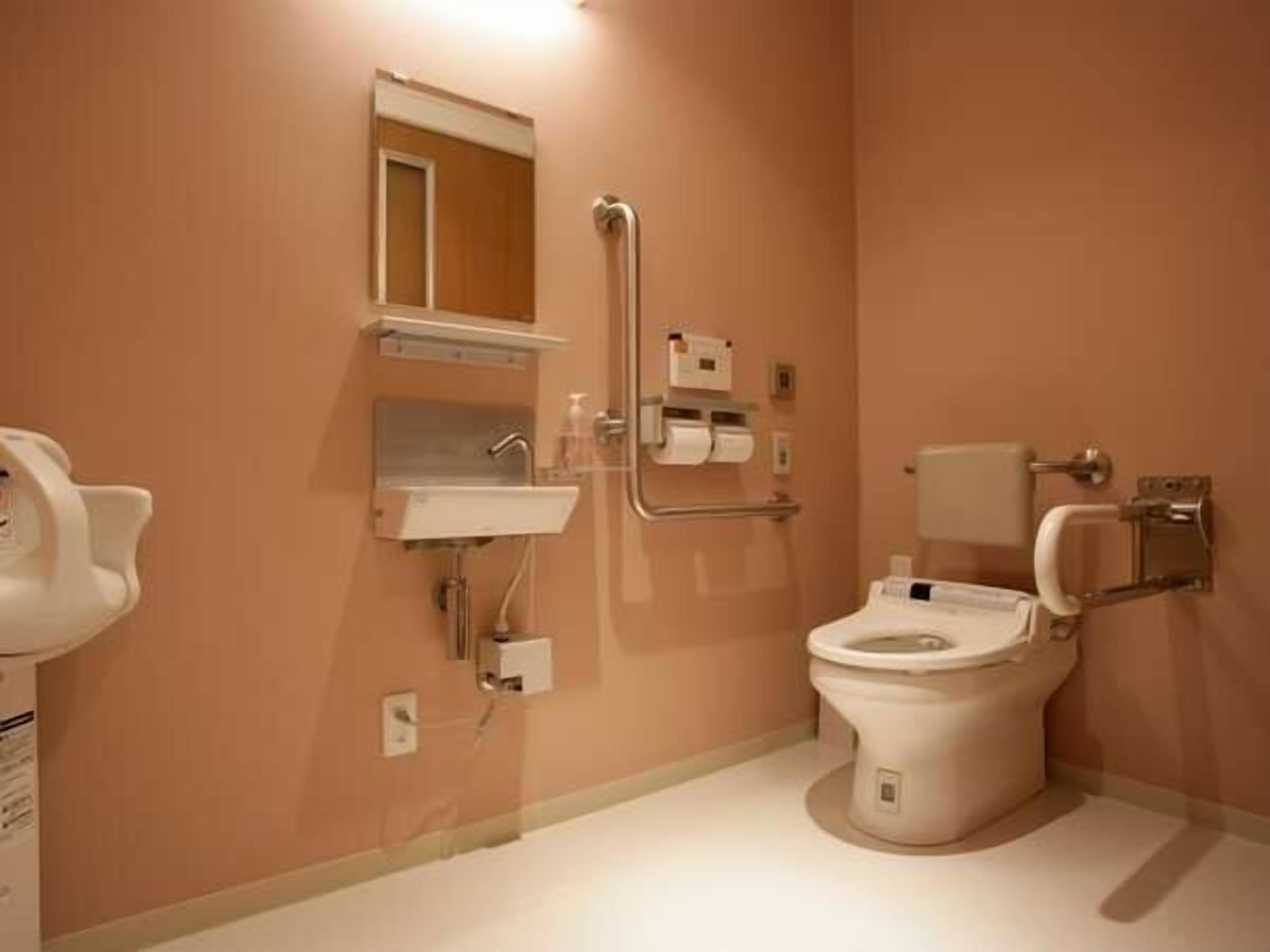 shower, free toiletries, hair dryer, bathrobes