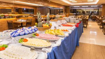 Desayuno buffet incluido todos los días