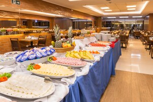 Desayuno bufé gratuito y diario