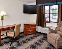 Desk, iron/ironing board, rollaway beds, free WiFi