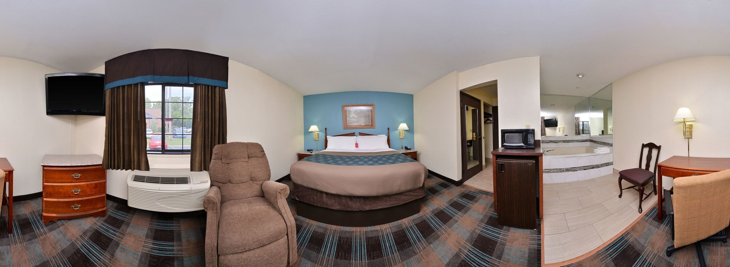 Desk, iron/ironing board, rollaway beds, free WiFi