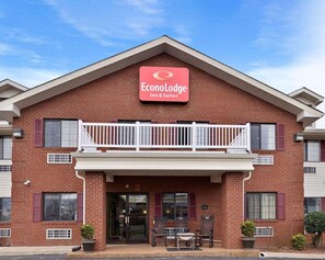 Exterior - Econo Lodge Inn & Suites Shelbyville (Shelbyville)
