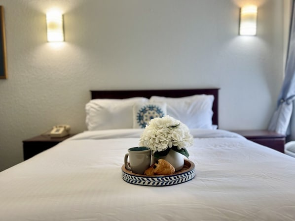 1 Schlafzimmer, hochwertige Bettwaren, Zimmersafe, Schreibtisch